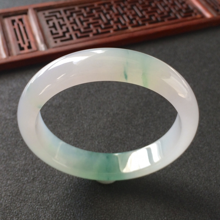 (超值推荐)糯冰种飘花手镯(57mm)