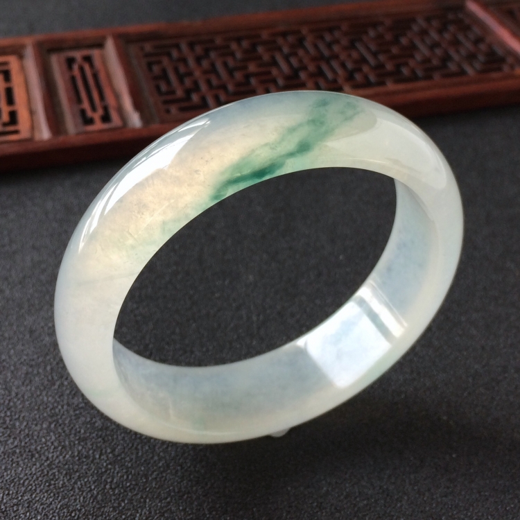 (超值推荐)冰种飘花手镯(56.2mm)