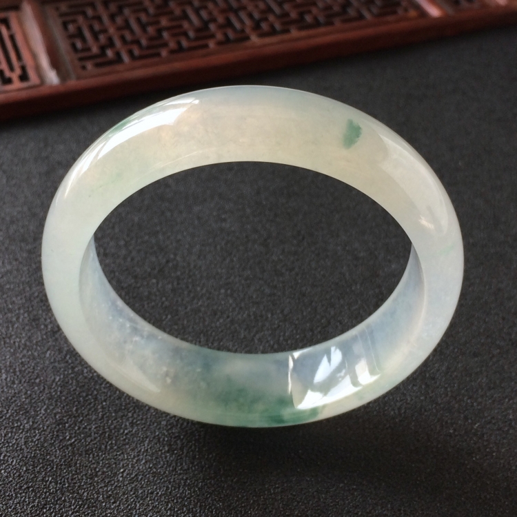 (超值推荐)冰种飘花手镯(56.2mm)