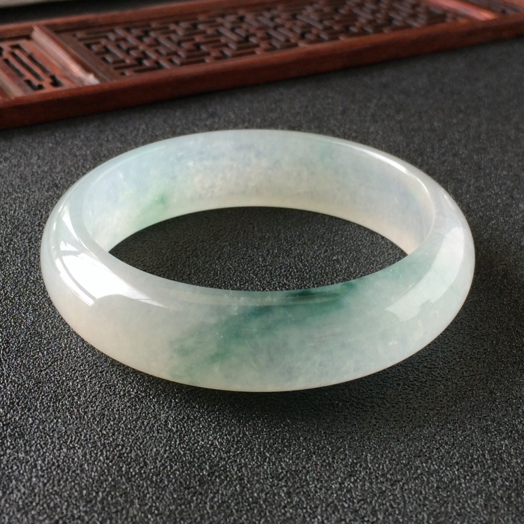 (超值推荐)冰种飘花手镯(56.2mm)