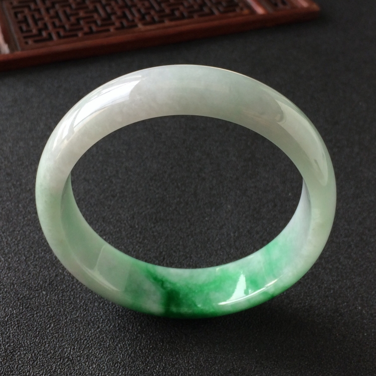 (超值推荐)糯冰种飘翠手镯(60.5mm)
