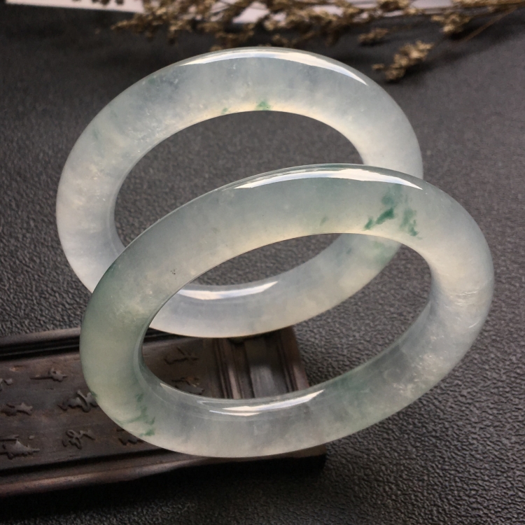 （超值推荐）冰种飘花圆条手镯一对（58mm、56.8mm）