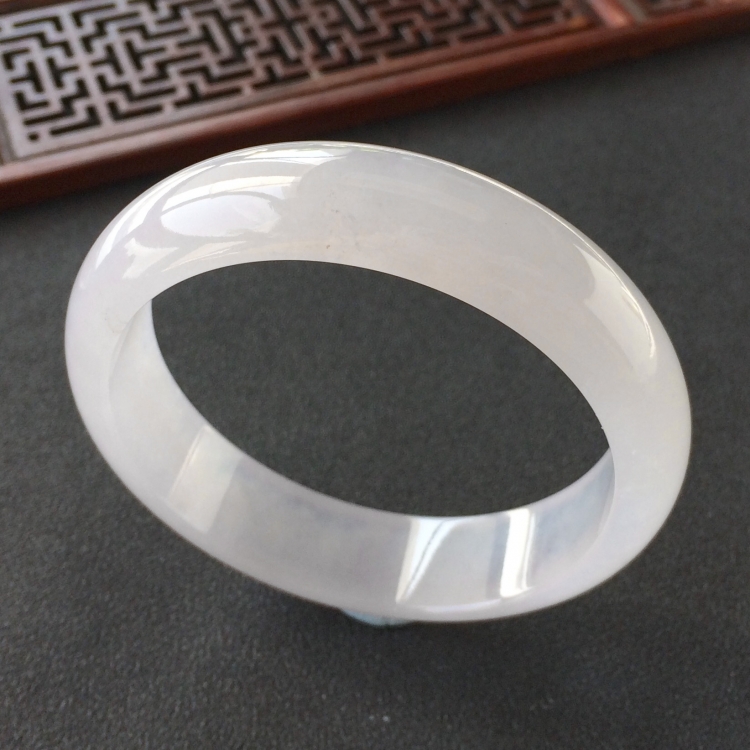 (超值推荐)冰种淡晴水手镯(56.8mm)