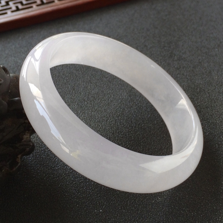 (超值推荐)冰种淡晴水手镯(56.8mm)