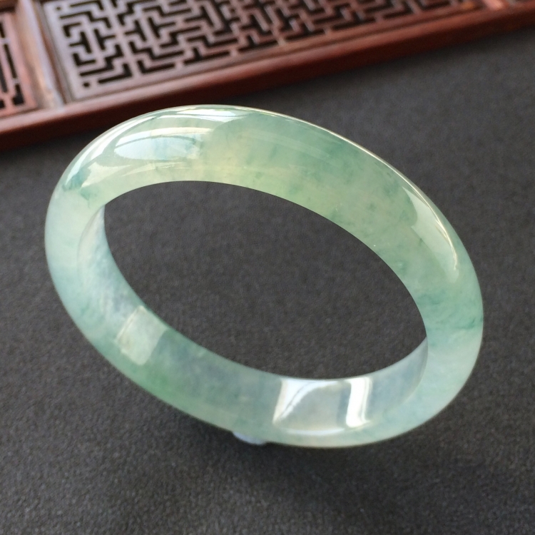 (超值推荐)冰种飘花手镯(56.6mm)