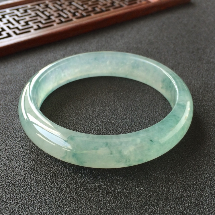 (超值推荐)冰种飘花手镯(56.6mm)