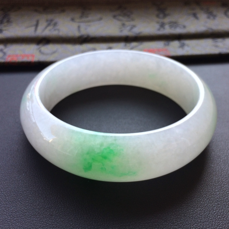 (超值推荐)糯冰种飘翠手镯(57.5mm)