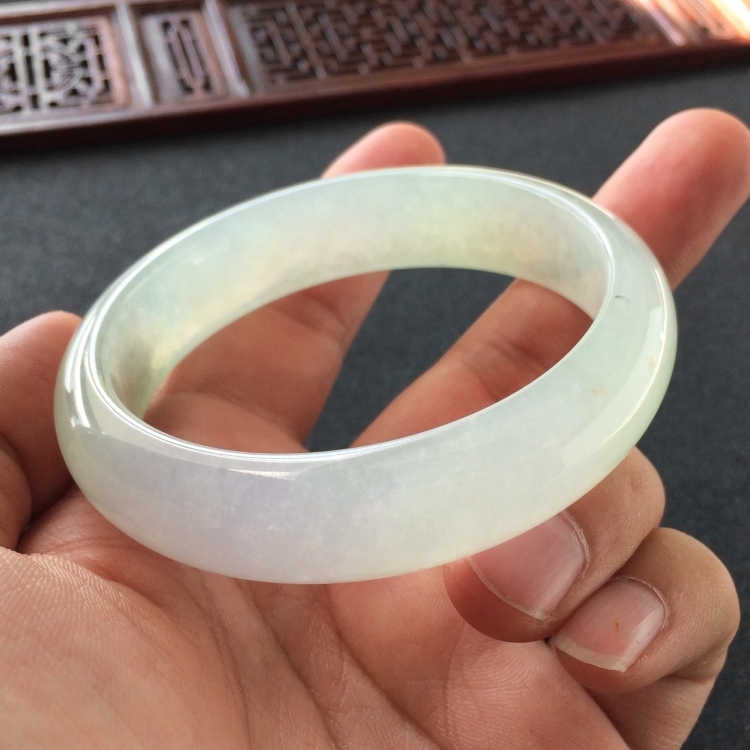 (超值推荐)冰种晴水略带紫罗兰手镯(57.4mm)