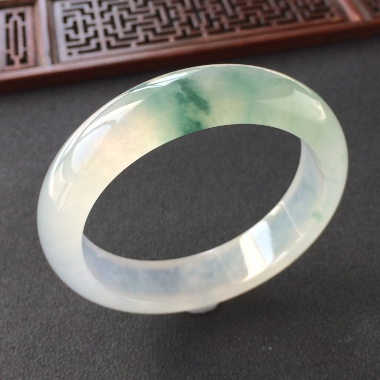 (超值推荐)冰种飘花手镯(56.3mm)