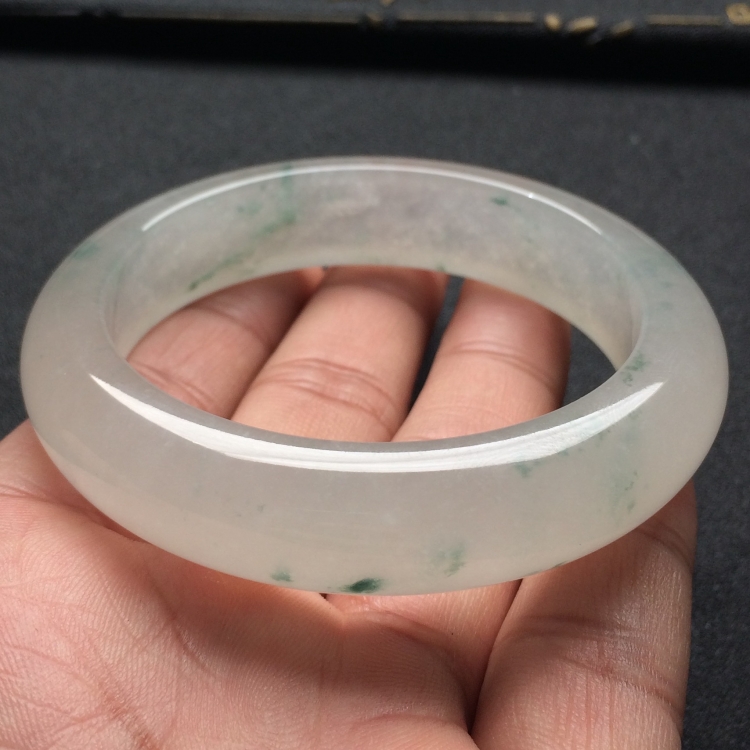 （超值推荐）冰种飘花手镯（55mm）