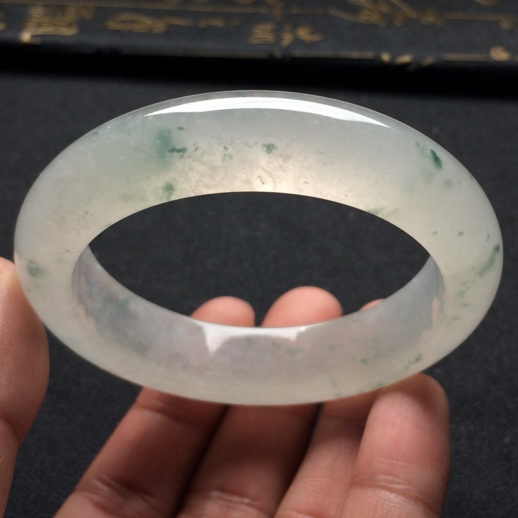 （超值推荐）冰种飘花手镯（55mm）