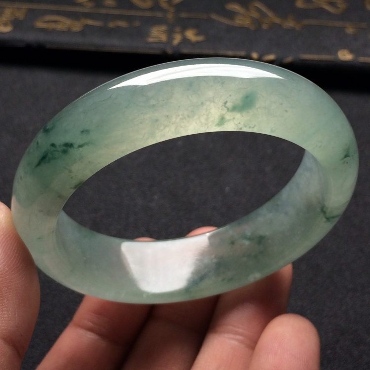 （超值推荐）冰种飘花手镯（53.2mm）