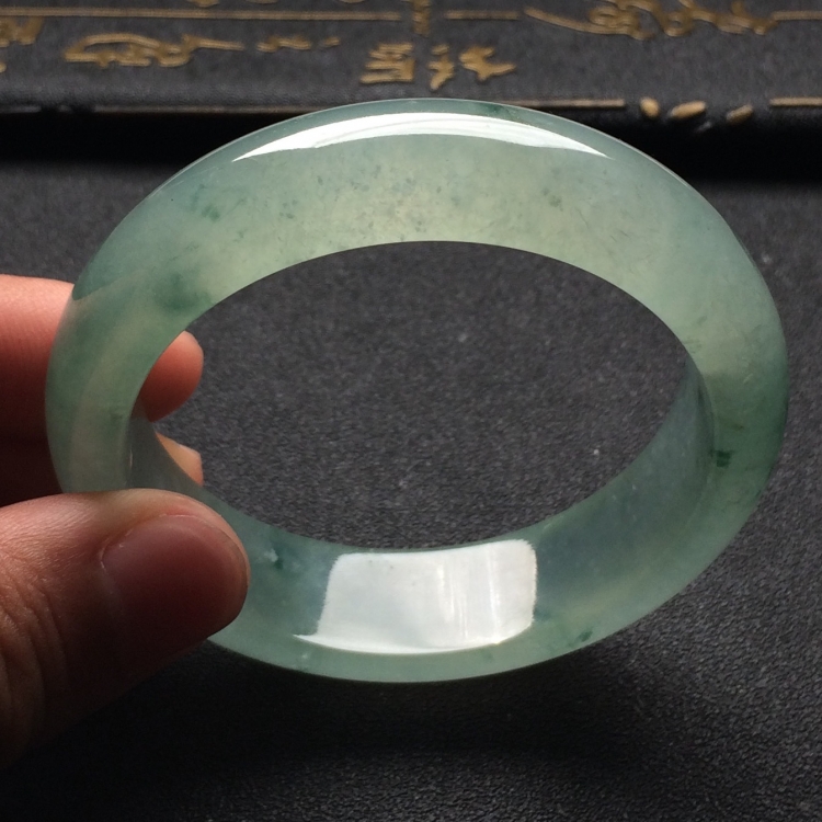 （超值推荐）冰种飘花手镯（53.2mm）