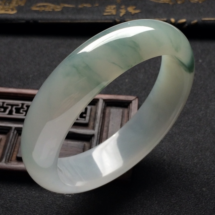 （超值推荐）糯冰种飘花手镯（59mm）
