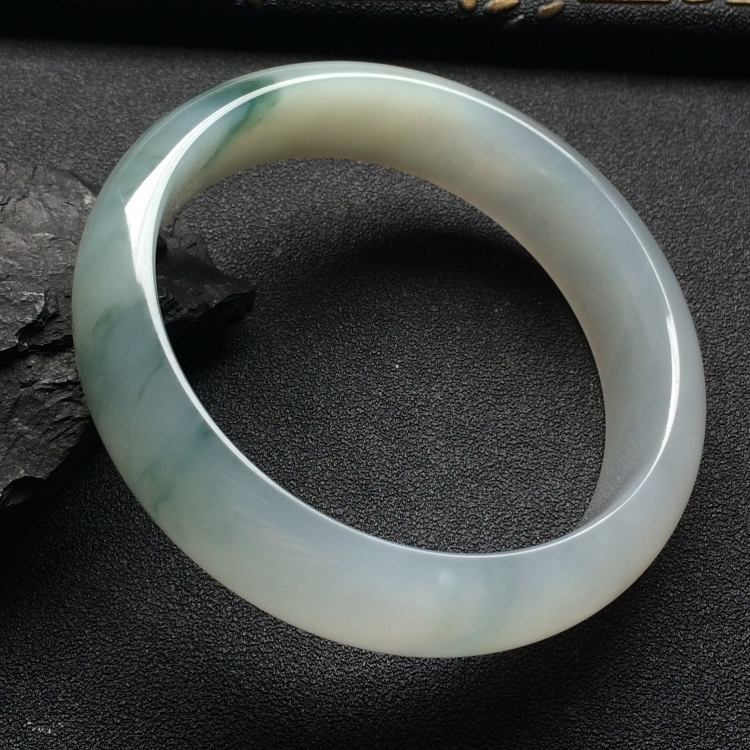 （超值推荐）糯冰种飘花手镯（59mm）