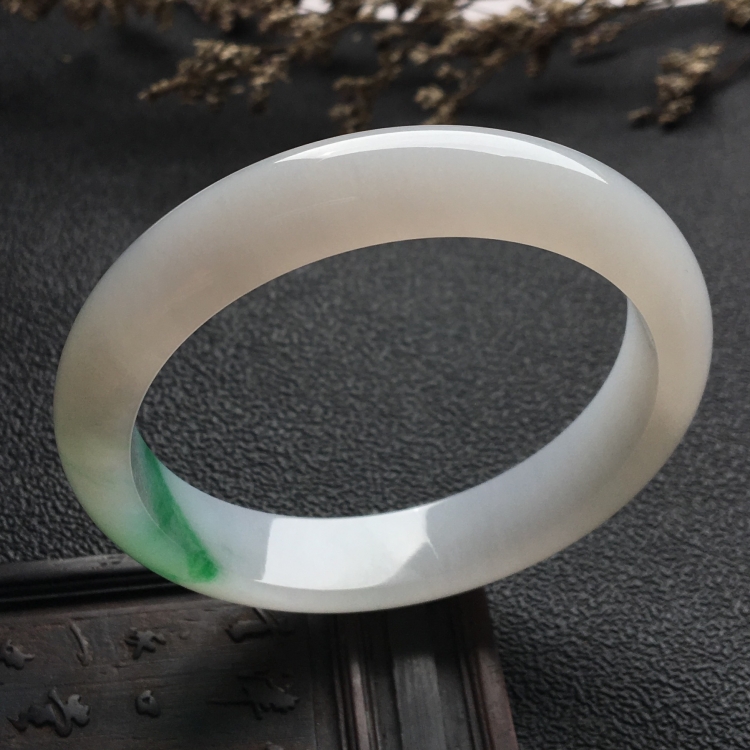 （超值推荐）糯冰种飘翠手镯（56.2mm）