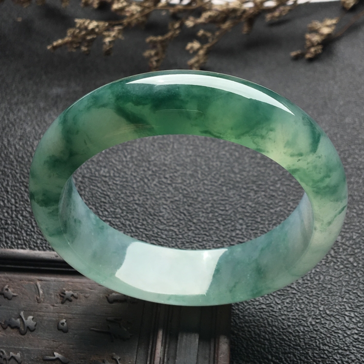 （超值推荐）冰种飘花手镯（55.1mm）