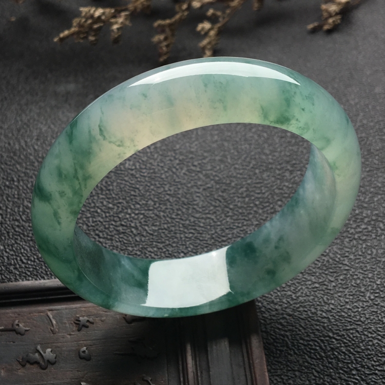 （超值推荐）冰种飘花手镯（55.1mm）