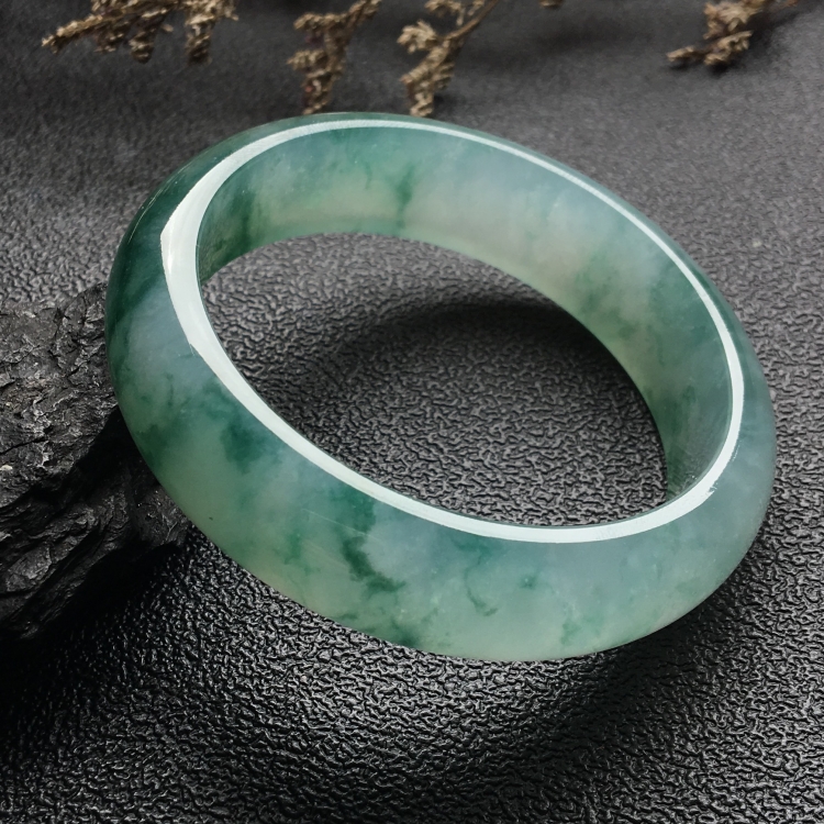 （超值推荐）冰种飘花手镯（55.1mm）