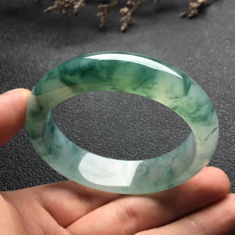 （超值推荐）冰种飘花手镯（55.1mm）