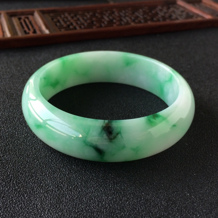 (超值推荐)糯冰种飘翠手镯(57.5mm)