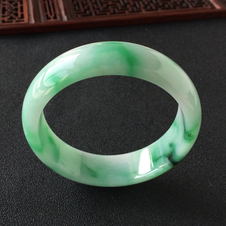 (超值推荐)糯冰种飘翠手镯(57.5mm)