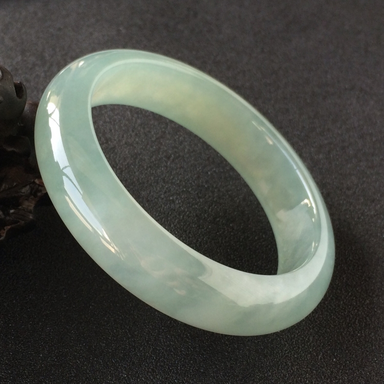 (超值推荐)冰种晴水手镯(58mm)