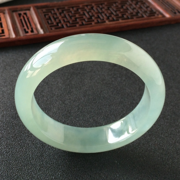 (超值推荐)冰种晴水手镯(58mm)