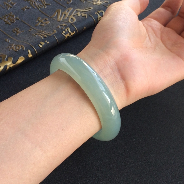 (超值推荐)冰种晴水手镯(58mm)