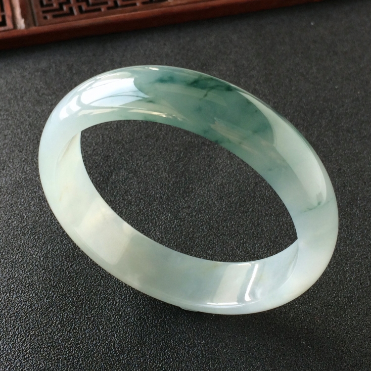 (超值推荐)糯冰种飘花手镯(59mm)