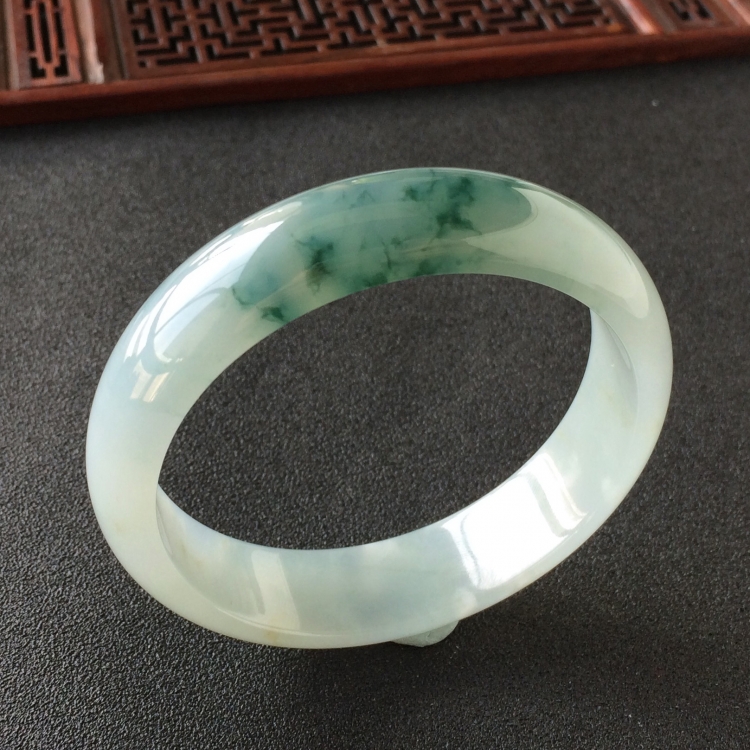 (超值推荐)糯冰种飘花手镯(59mm)