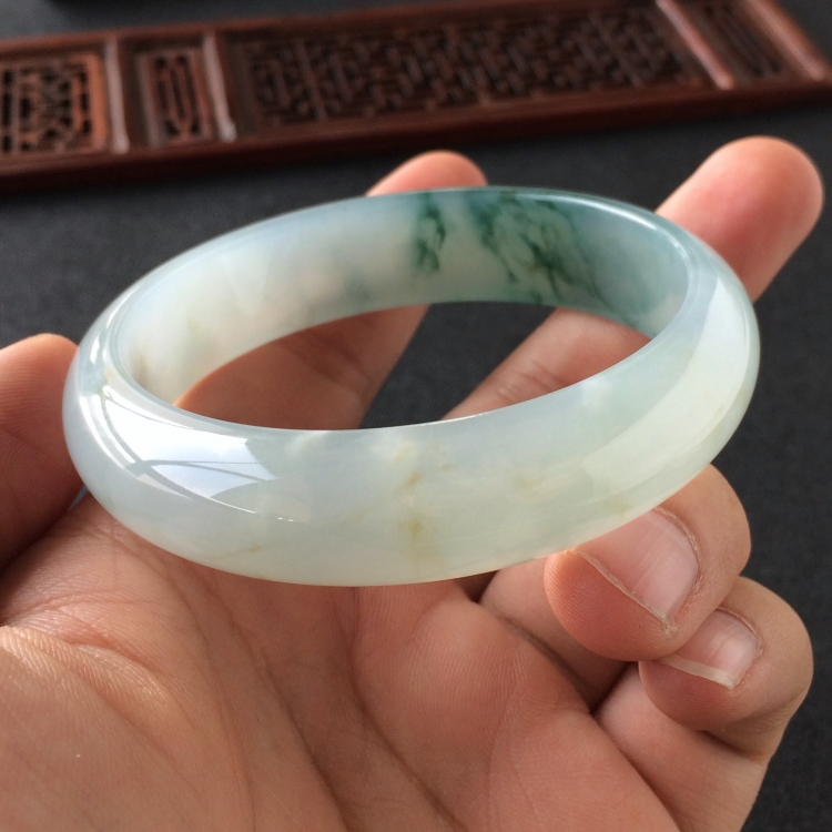 (超值推荐)糯冰种飘花手镯(59mm)