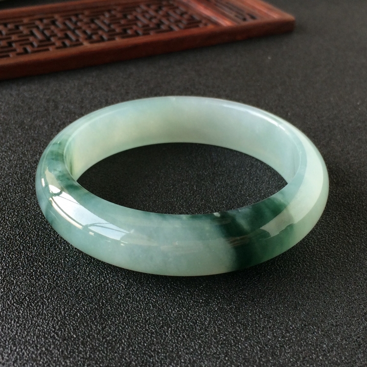 (超值推荐)糯冰种飘花手镯(56.6mm)