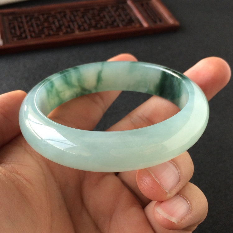 (超值推荐)糯冰种飘花手镯(56.6mm)