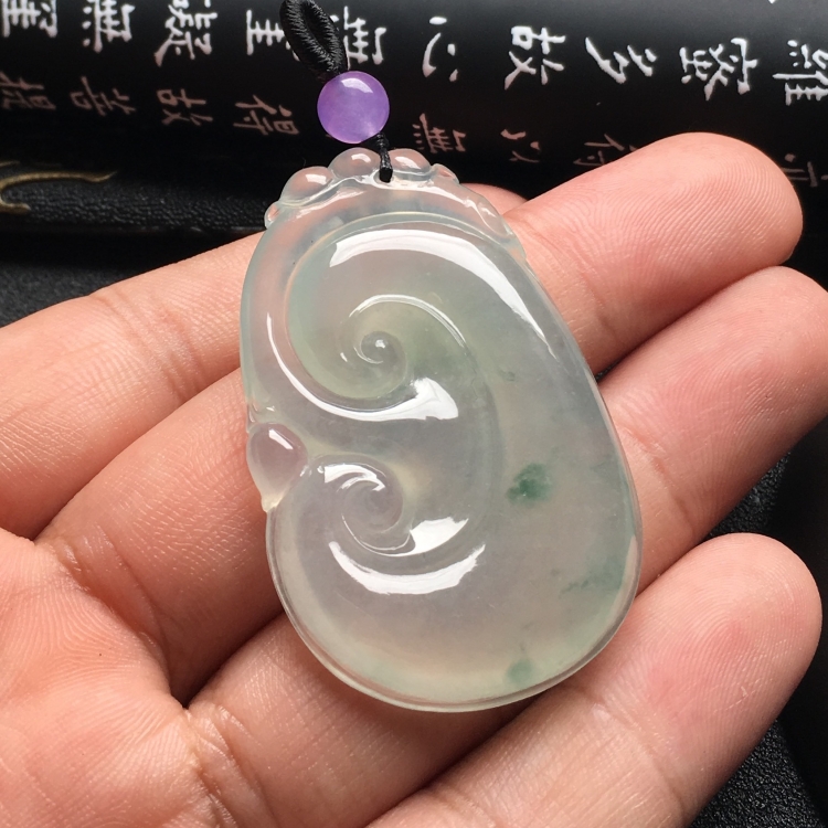 （超值推荐）冰种略飘花如意挂件
