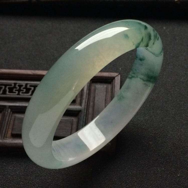 （超值推荐）冰种飘花手镯（56.2mm）