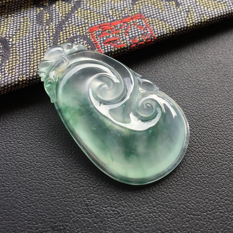(超值推荐)冰种飘花如意挂件