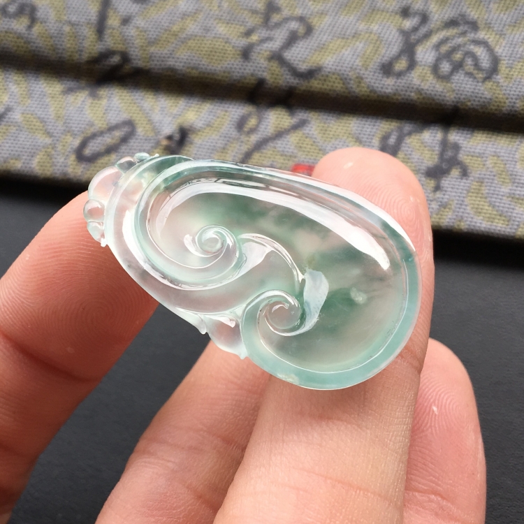 (超值推荐)冰种飘花如意挂件