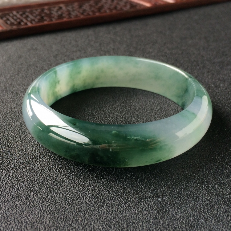 (超值推荐)冰种飘花手镯(57.5mm)