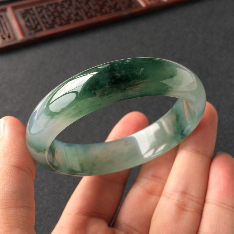 (超值推荐)冰种飘花手镯(57.5mm)