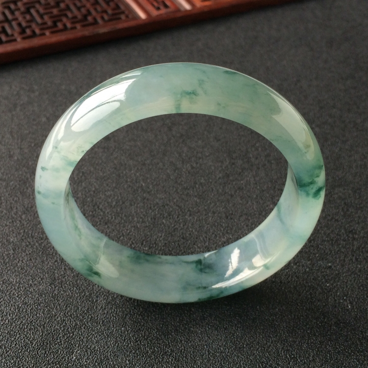(超值推荐)冰种飘花手镯(57.8mm)