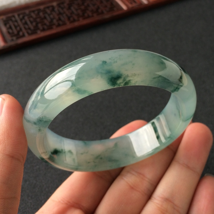 (超值推荐)冰种飘花手镯(57.8mm)