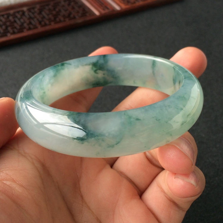 (超值推荐)冰种飘花手镯(57.8mm)