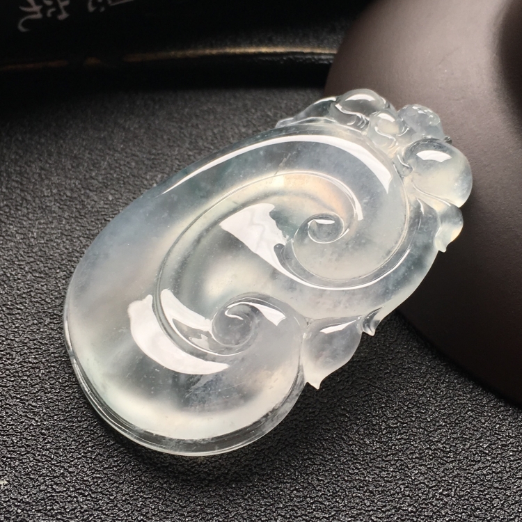 （超值推荐）冰种略飘花如意挂件