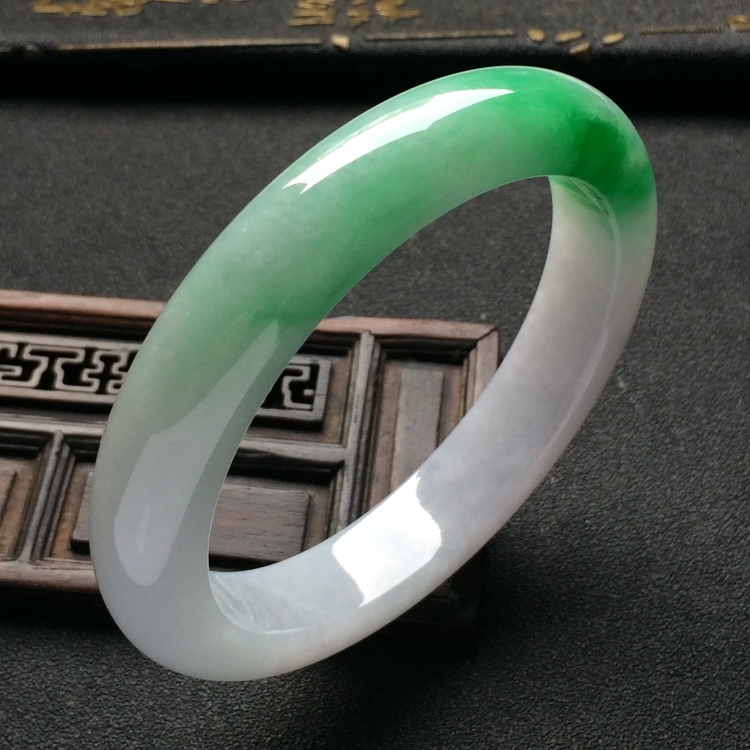 （超值推荐）糯冰种飘翠手镯（57mm）