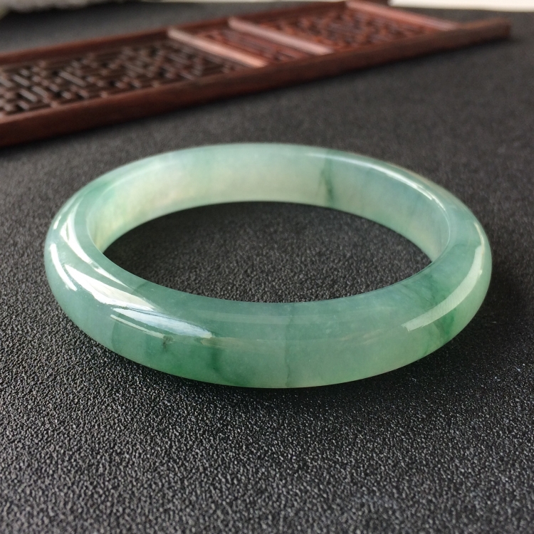 (超值推荐)冰种飘花手镯(54.8mm)