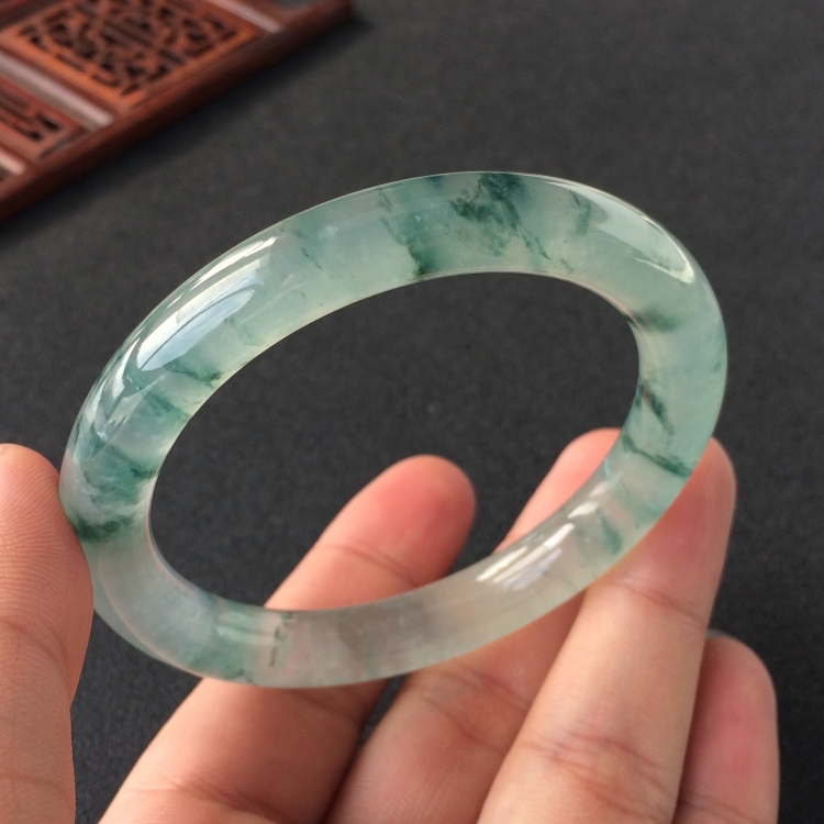 (超值推荐)冰种飘花圆条手镯(55.1mm)