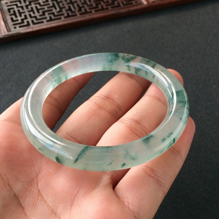 (超值推荐)冰种飘花圆条手镯(55.1mm)