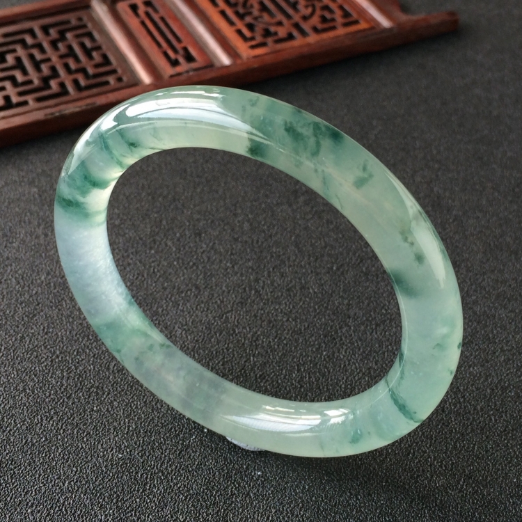 (超值推荐)冰种飘花圆条手镯(55.1mm)