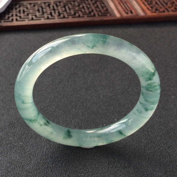 (超值推荐)冰种飘花圆条手镯(55.1mm)